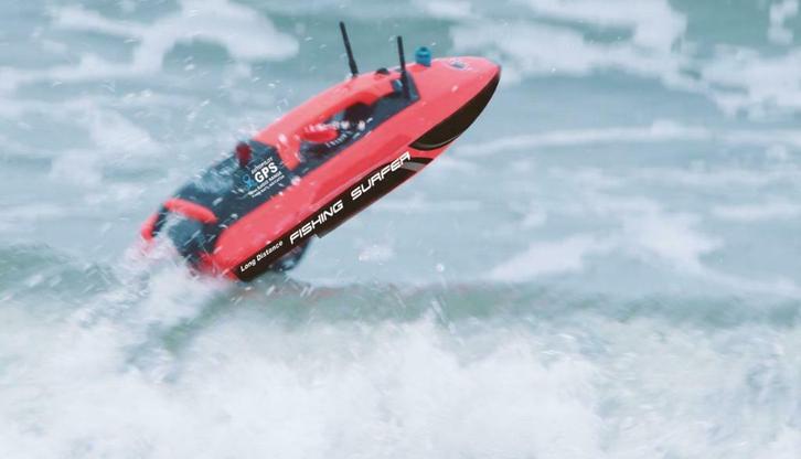 Fishing Surfer. Voerboot Dual Brushless Engine GPS RTR 500m., Watersport en Boten, Hengelsport | Karpervissen, Nieuw, Haak, Ophalen of Verzenden