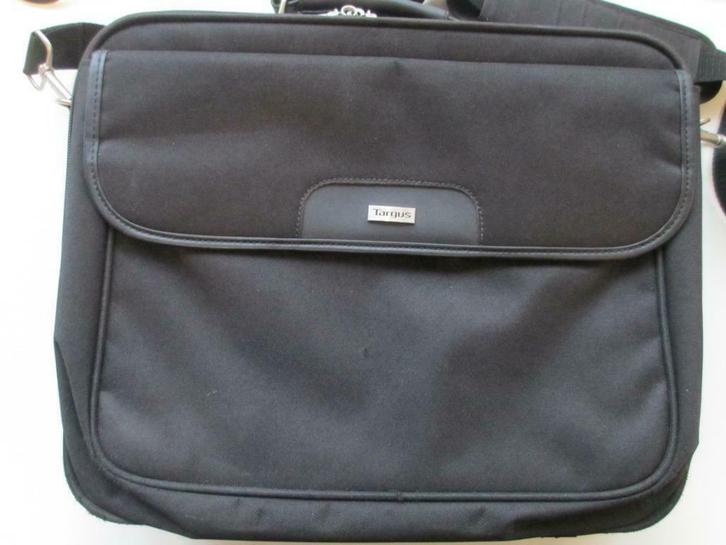 targus laptoptas 36 x 41.5 x 9.5cm model CNP1-70, Computers en Software, Laptoptassen, Gebruikt, Schoudertas, Ophalen of Verzenden