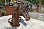 antieke gietijzeren paardenkop voor op arduinen paal, Enlèvement ou Envoi