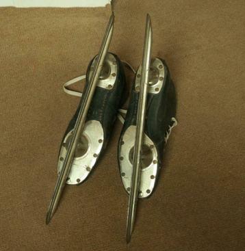 ijsschaatsen beschikbaar voor biedingen