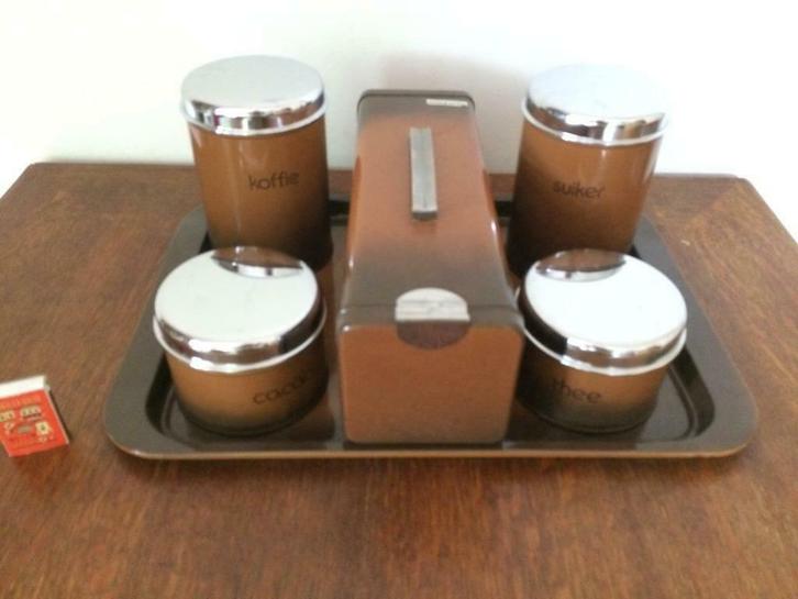 Brabantia bruin voorraadbusjes + serveerblad + koektrommel, Verzamelen, Blikken, Gebruikt, Overige, Overige merken, Ophalen of Verzenden