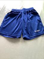Short football JAKO BLEU  taille 7-8 ans, Sports & Fitness, Comme neuf