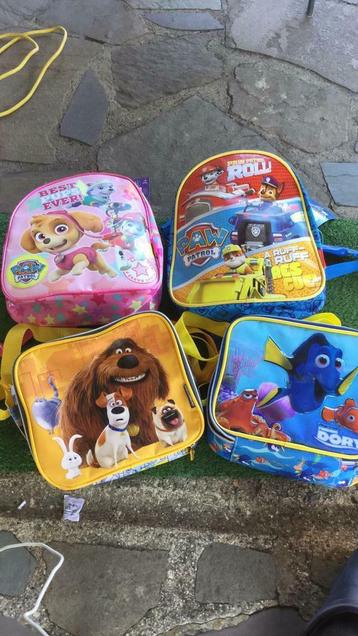 Sacs et trousses pour enfants PawPatrol /DORY/ PETS