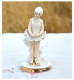statuette balerine en porcelaine n°2, Antiquités & Art, Enlèvement ou Envoi