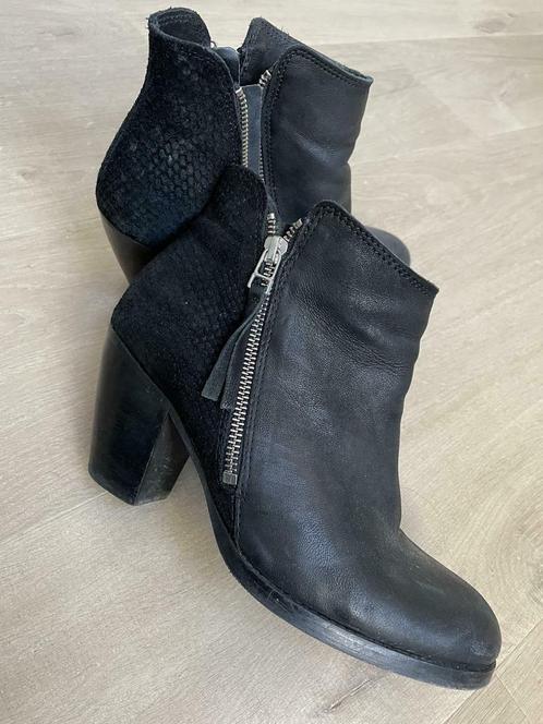 Zwarte enkellaarsjes 38, Kleding | Dames, Schoenen, Zo goed als nieuw, Lage of Enkellaarzen, Zwart, Ophalen of Verzenden