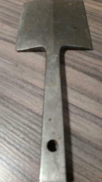 BATTE DE CUISINE beschikbaar voor biedingen