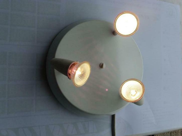 Applique 3 spots halogènes, Maison & Meubles, Lampes | Appliques, Utilisé, Synthétique, Enlèvement ou Envoi