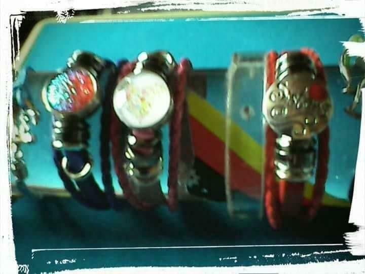armbanden, halskettingen, oorbellen met drukknopen, Handtassen en Accessoires, Armbanden, Nieuw, Ophalen of Verzenden