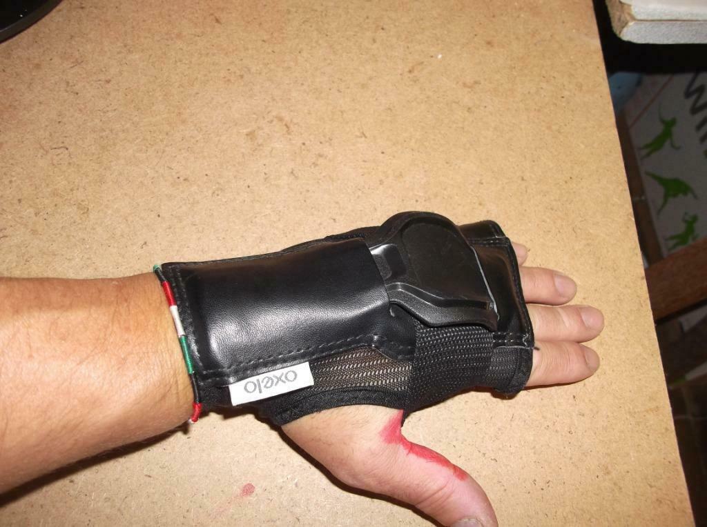 Protège poignets, Enlèvement ou Envoi, Comme neuf, Protection pour arts martiaux