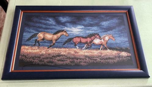 Broderie encadrée chevaux, Antiquités & Art, Art | Peinture | Classique