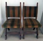 Paar oude stoelen om te restaureren, Ophalen