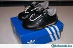 adidas (voetbal) schoenen maat 21, Schoentjes, Ophalen of Verzenden, Jongetje, Zo goed als nieuw
