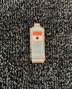 PIN - VITTEL - WATER - EAU MINÉRALE, Collections, Envoi, Utilisé, Marque, Insigne ou Pin's