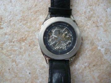 Horloge nicky van kets (moet es nagekeken worden) beschikbaar voor biedingen