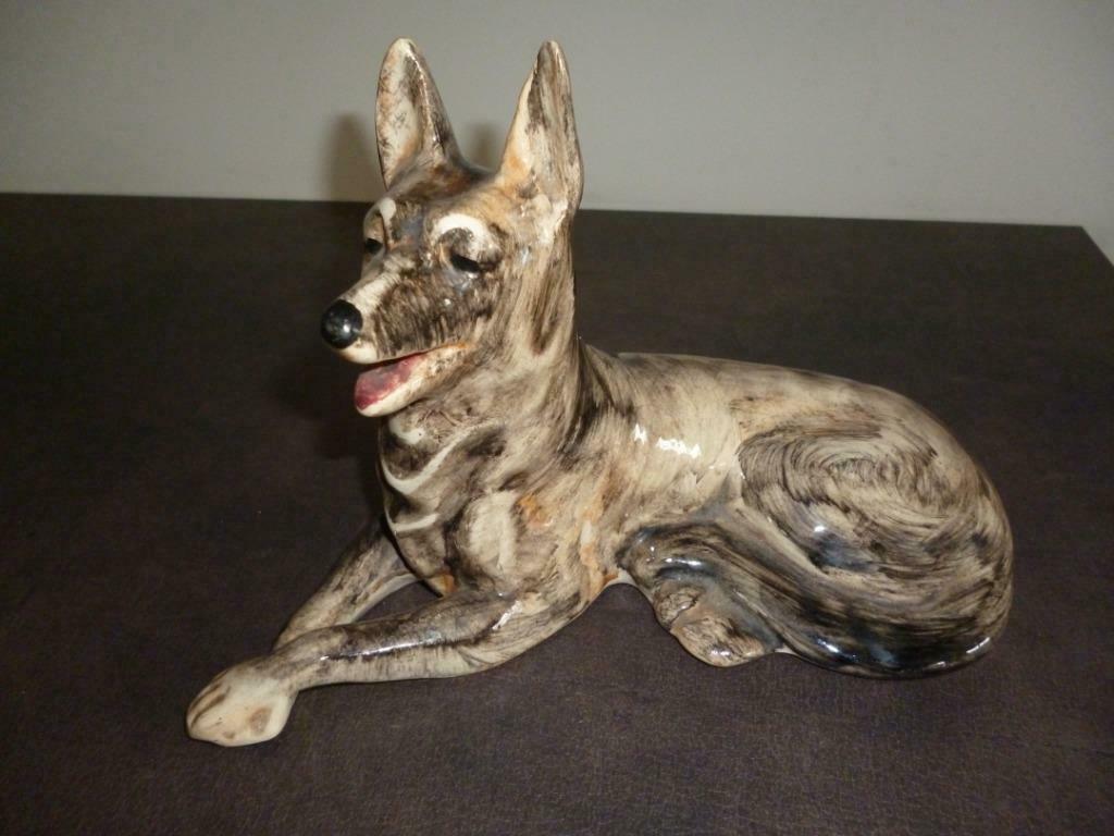 Sculpture vintage d'un chien en céramique statue numéro 7, Enlèvement ou Envoi, Utilisé