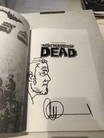 The Walking Dead TPB 8 met originele schets Charlie Adlard, Boeken, Ophalen of Verzenden, Zo goed als nieuw