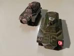 Dinky Toys: 2 x 676 armoured personnel carrier, Hobby en Vrije tijd, Modelauto's | Overige schalen, Overige typen, Gebruikt, Ophalen of Verzenden