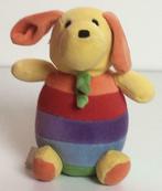 Regenboog knuffel/rammelaar met belletje in (18 cm hoog), Kinderen en Baby's, Ophalen of Verzenden, Gebruikt, Hond