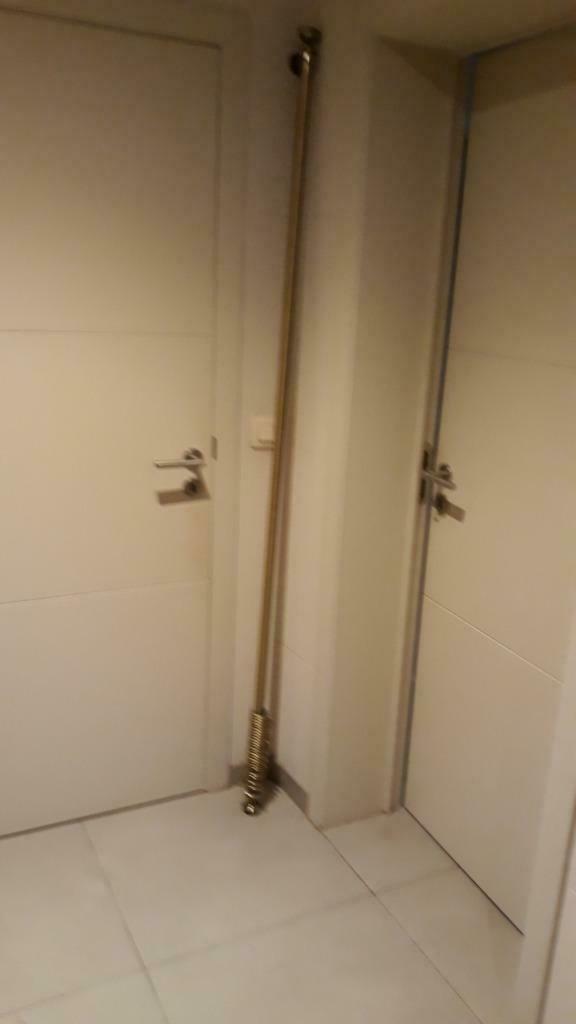 Tringle a tentures ( voir description), Maison & Meubles, Ameublement | Rideaux & Stores à lamelles, Comme neuf, 200 cm ou plus