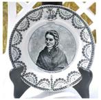 assiette religieuse lourde "portrait bernadette soubiroux  ", Antiquités & Art, Enlèvement ou Envoi