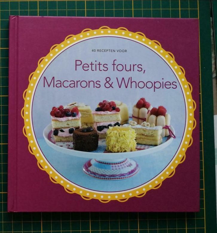 nieuw: petits fours, bitterkoekjes & whoopies, Hobby en Vrije tijd, Taarten en Cupcakes maken, Ophalen of Verzenden