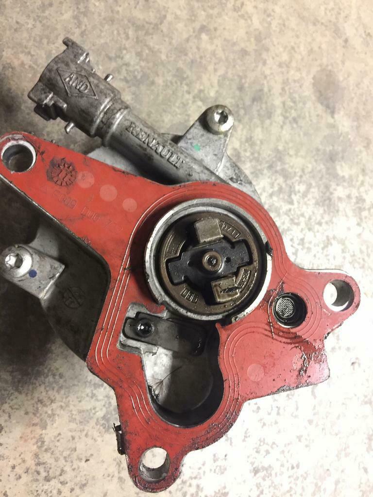 Pompe a vide Renault Master 2.3dci 125cv / Opel Movano / etc, Opel