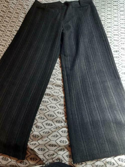Broek leuke stof, Kleding | Dames, Broeken en Pantalons, Zo goed als nieuw, Ophalen