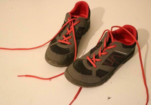 grijze wandelschoenen maat 37 Quechua, Kinderen en Baby's, Kinderkleding | Schoenen en Sokken, Gebruikt, Sportschoenen, Meisje