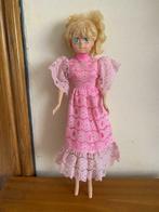 Ancienne poupée candy dans don jus