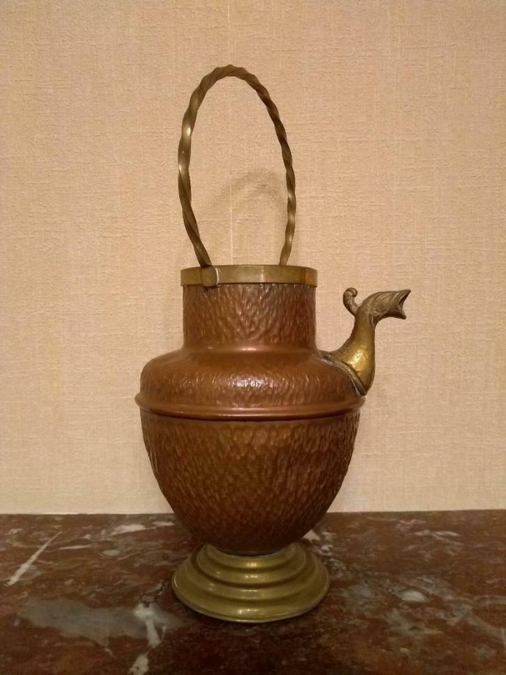 Decoratieve koperen kan / vaas met hengsel, uit de jaren '50, Antiek en Kunst, Curiosa en Brocante, Ophalen of Verzenden