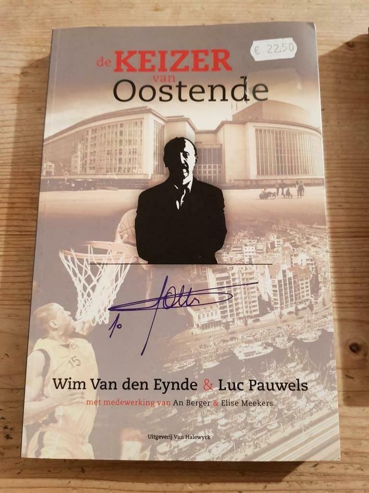 Wim Van den Eynde - De keizer van Oostende, Boeken, Politiek en Maatschappij, Zo goed als nieuw, Ophalen of Verzenden