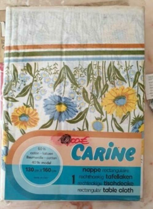 Lot de Nappe VINTAGE *CARINE et autres* 130 cm sur 160 cm, Maison & Meubles, Cuisine | Linge de cuisine, Neuf, Autres types, Rouge