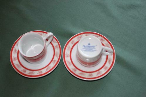 The westminster fine porcelain: lot  de 2 tasses moka, Huis en Inrichting, Keuken | Servies, Gebruikt, Kop(pen) en/of Schotel(s)