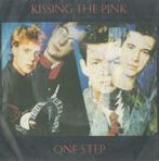 Kissing the Pink – One step / Footsteps – Single, 7 pouces, Pop, Enlèvement ou Envoi, Single