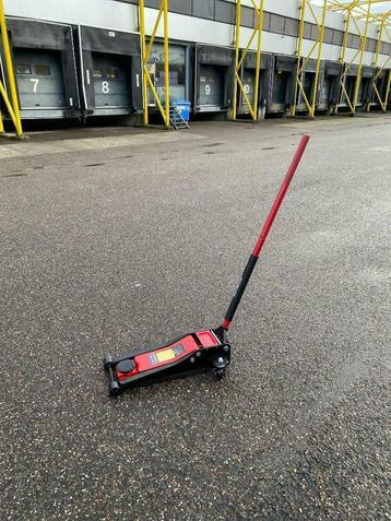 garagekrik  low profile  3 ton  twin pomp beschikbaar voor biedingen
