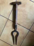 Ancienne fourche arrache-betterave