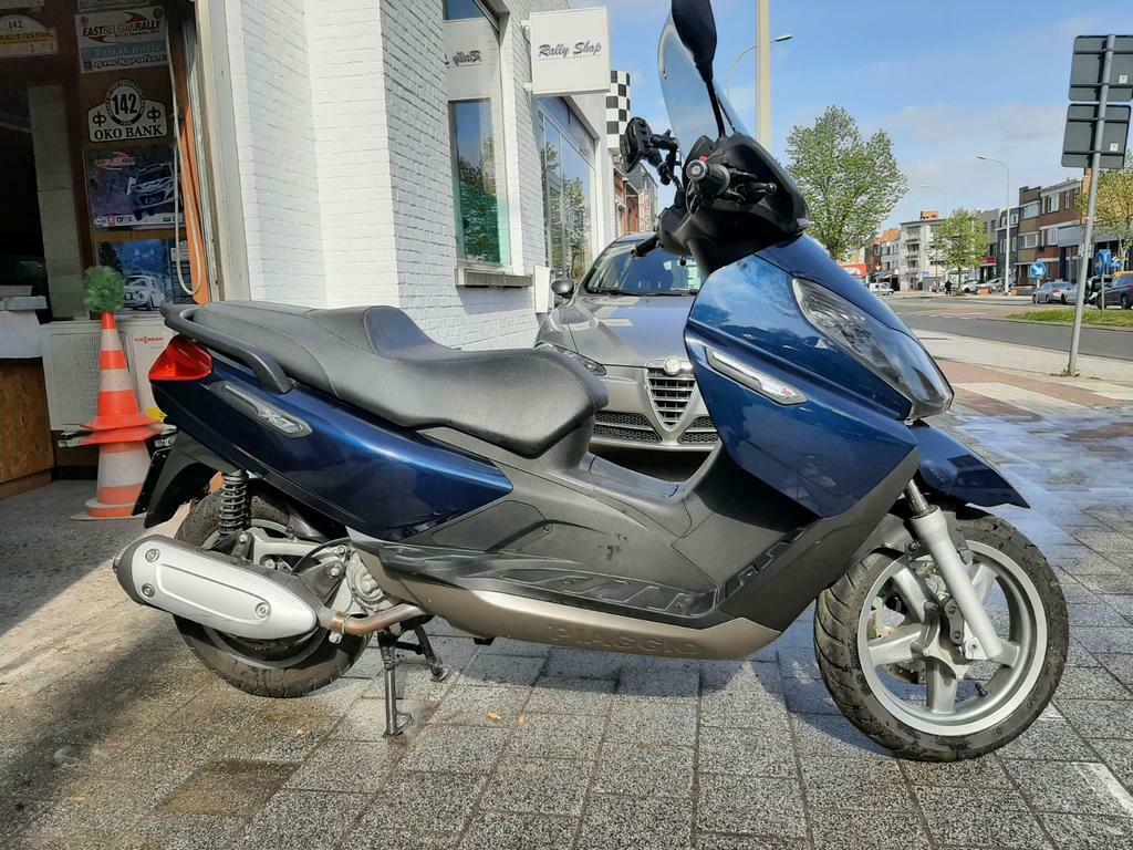 ② Piaggio X7 250ie scooter — Motoren | Piaggio — 2dehands