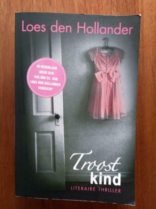 Loes den Hollander - Troostkind, Livres, Thrillers, Comme neuf, Enlèvement ou Envoi