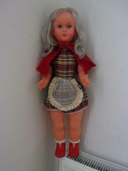grande poupée articulée, longs cheveux gris et boîte origine, Collections, Poupées, Utilisé, Poupée, Enlèvement ou Envoi
