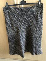 Mooie warme winterrok in schuin geweven tweed-stof - maat 42