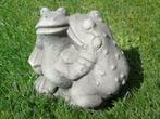 statue de deux grenouilles en pierre patinée  ... super prix, Jardin & Terrasse, Comme neuf, Animal, Béton, Enlèvement ou Envoi