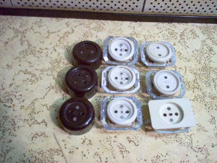 Stopcontacten en schakelaars van 1 tot 5 €, Doe-het-zelf en Bouw, Elektriciteit en Kabels, Zo goed als nieuw, Schakelaar, Ophalen of Verzenden