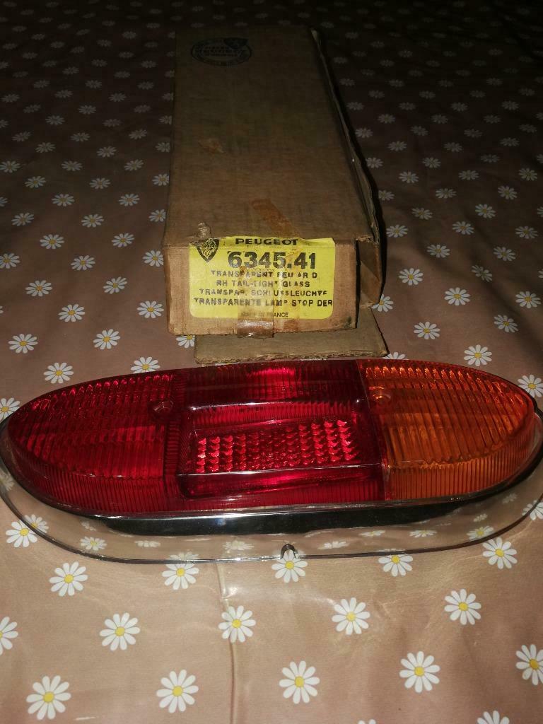 PEUGEOT 204 Achterlichtglazen, Enlèvement ou Envoi, Neuf, Peugeot