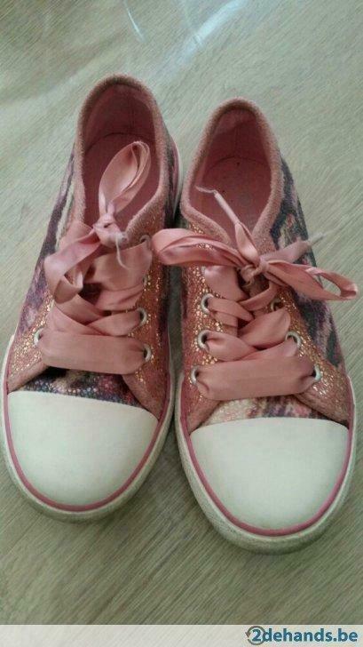 Glitter sneakers mt 29, Kinderen en Baby's, Kinderkleding | Schoenen en Sokken, Gebruikt, Sportschoenen, Meisje, Verzenden