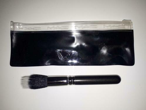 MAC foundation brush, Bijoux, Sacs & Beauté, Beauté | Cosmétiques & Maquillage, Utilisé, Maquillage, Tout le visage, Enlèvement ou Envoi