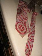 Stropdas in parelgrijs/rode tinten. Uitstekende staat., Kleding | Heren, Ophalen of Verzenden, Zo goed als nieuw, Rood, Met patroon