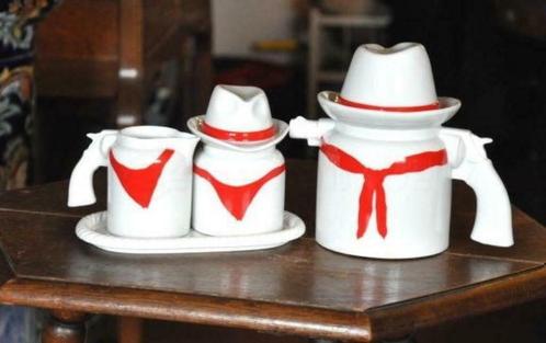 §ensemble pour café forme western en porcelaine, Antiek en Kunst, Antiek | Keramiek en Aardewerk, Ophalen of Verzenden