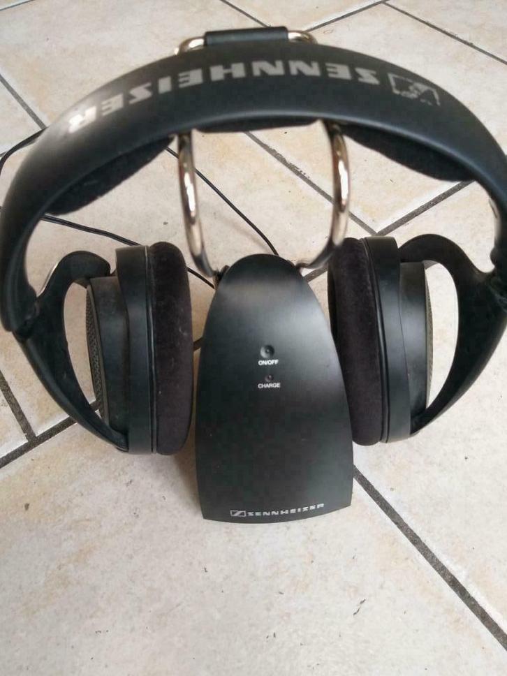 SENNHEISER DRAADLOZE HOOFDTELEFOON, Audio, Tv en Foto, Hoofdtelefoons, Gebruikt, Op oor (supra aural), Sennheiser, Draadloos, Ophalen of Verzenden