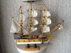 Mooie houten modelboot