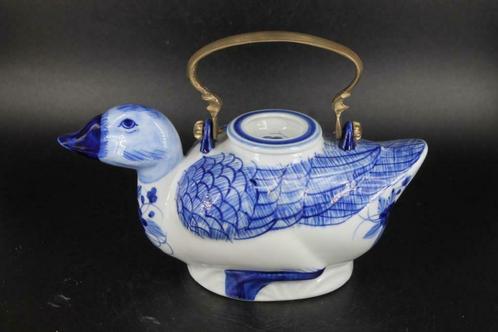 Théière canard 20 ème siècle en bon état, Antiquités & Art, Antiquités | Porcelaine, Enlèvement ou Envoi